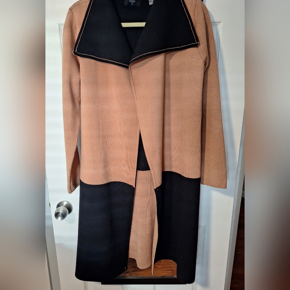 Tahari knit Cognac & Black Sweater,  Jacket, Coat, Cardigan Small